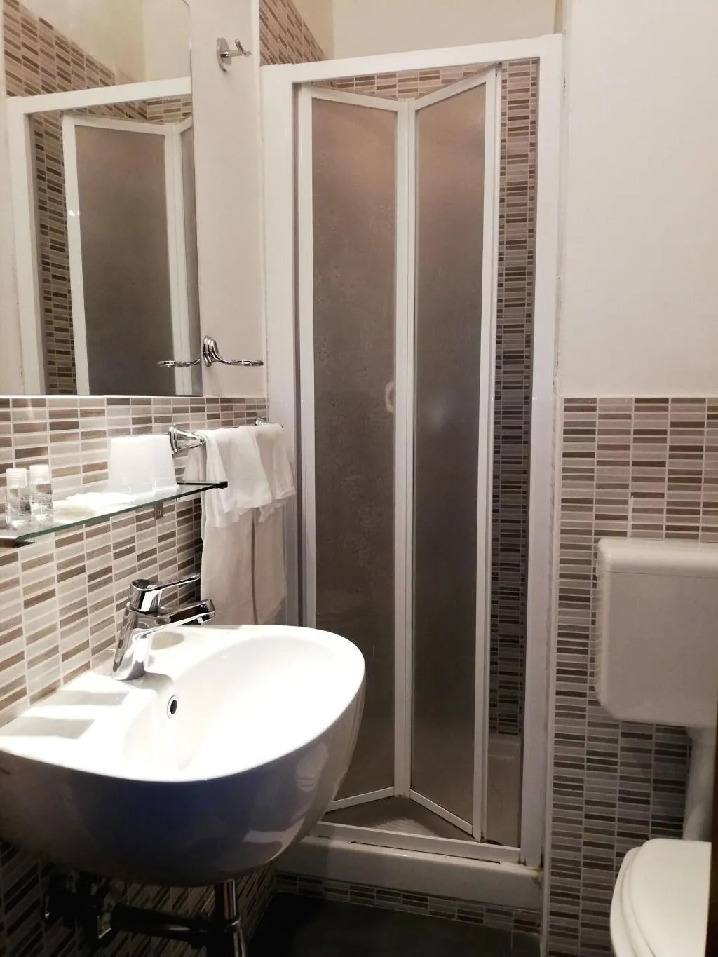 Room, Hotel Dover, Milan