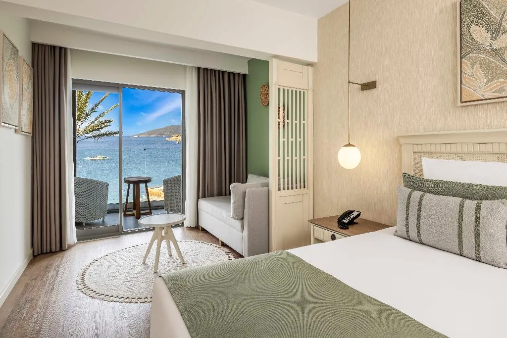 TRIPLE SUPERIOR SEA VIEW Room, Mirada Exclusive Hotel Bodrum, Bodrum