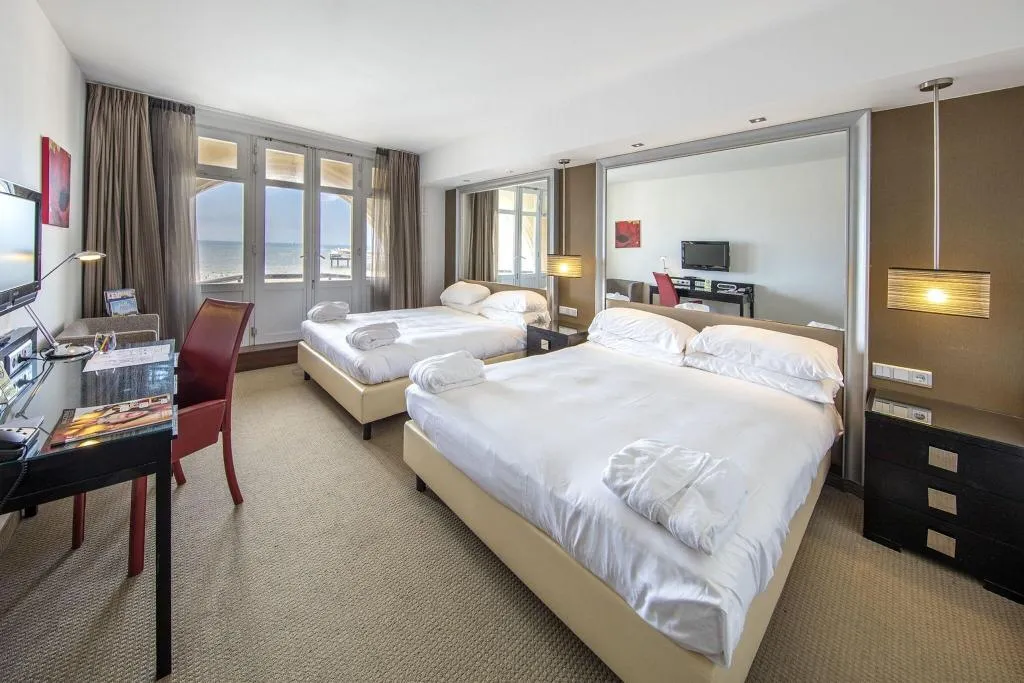 FAMILY ROOM TWO QUEEN BEDS Room, Grand Hotel Amrâth Kurhaus The Hague Scheveningen, Amsterdam