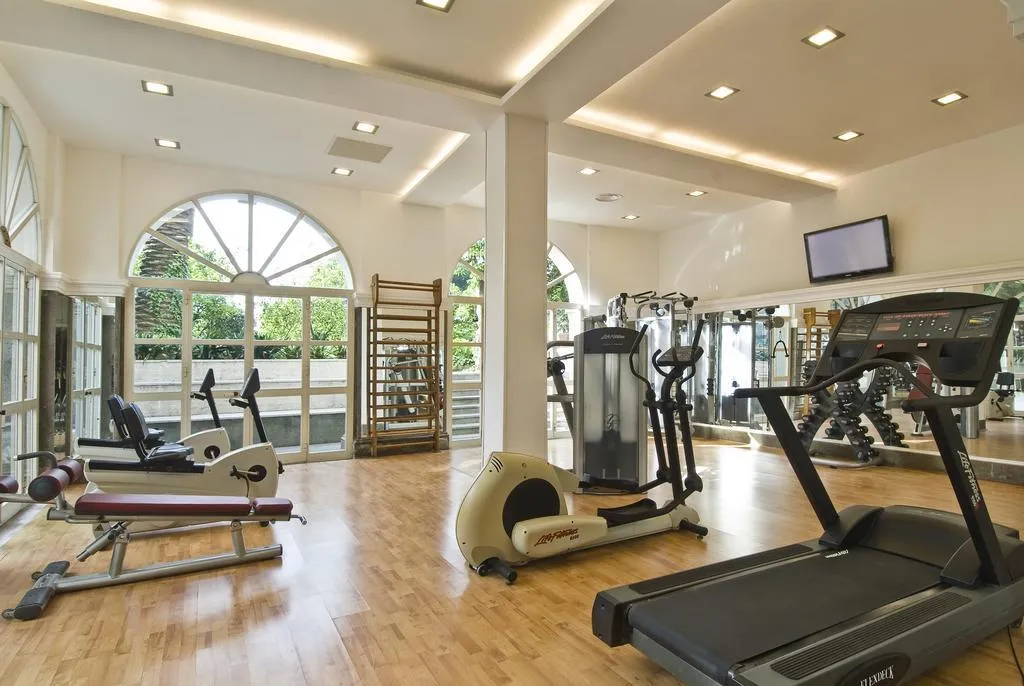 Sports and Entertainment, Grand Hotel Cocumella, Naples