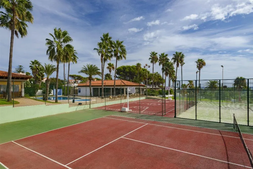 Sports and Entertainment, Seth Punta Prima, Menorca