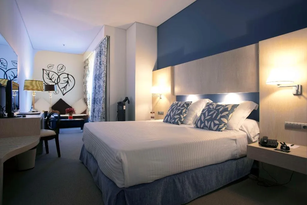 Room, Nuevo Boston, Madrid