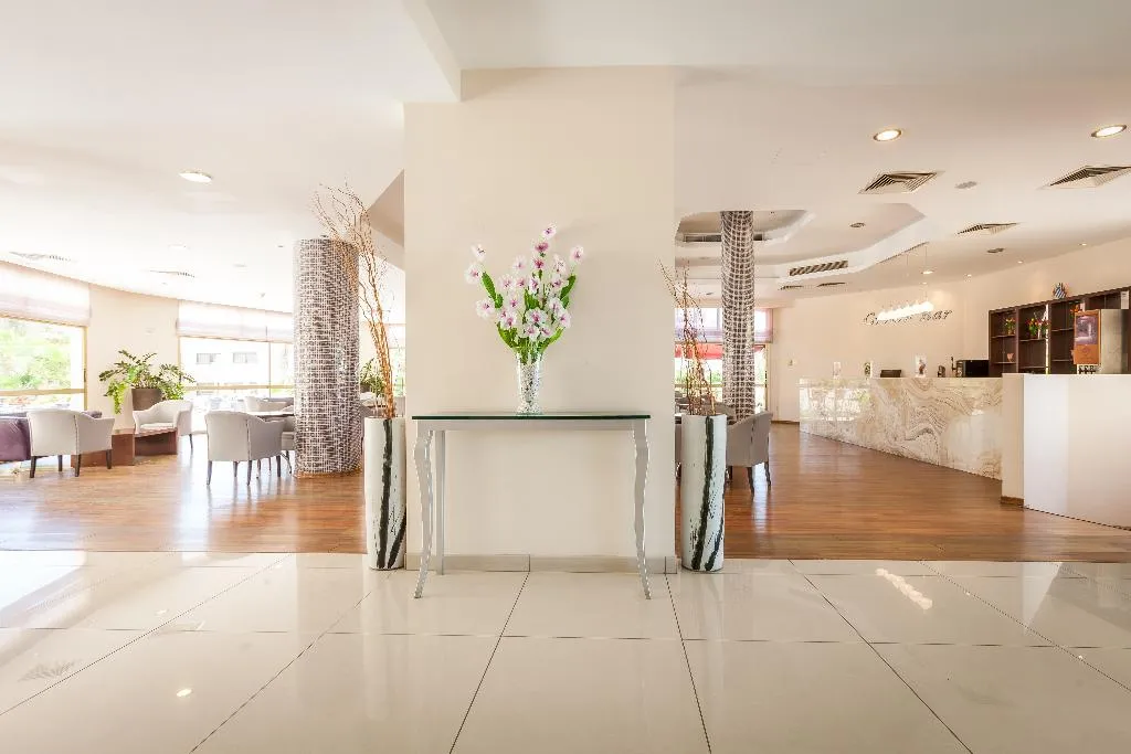 Lobby, Crown Resorts Henipa, Cyprus