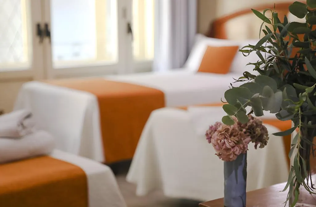QUADRUPLE STANDARD Room, San Lorenzo, Madrid
