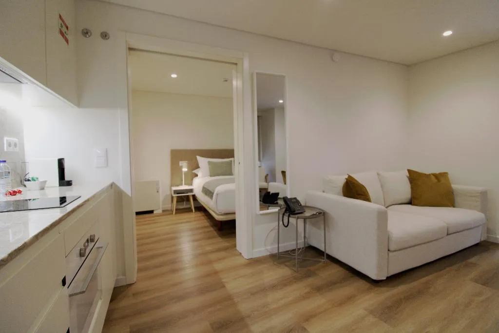APARTMENT ONE BEDROOM ONE BATHROOM Room, Rossio Garden Suites, Lisbon