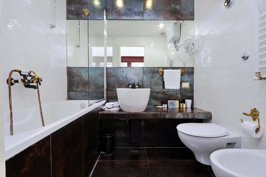 Room, Domus Monamì Luxury Suites, Rome