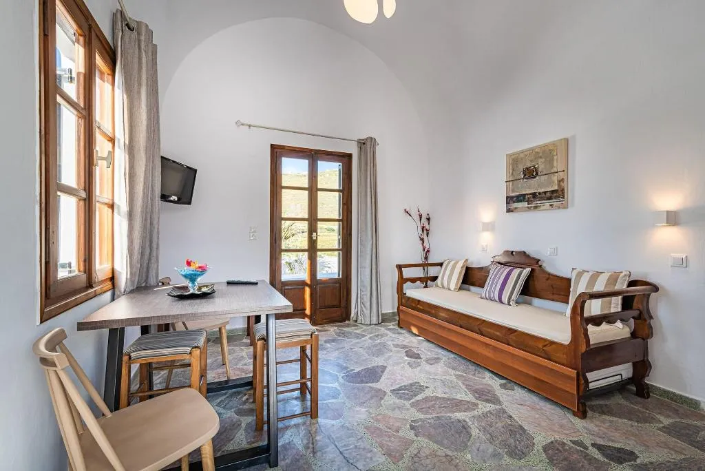 Room, Agia Irini, Santorini