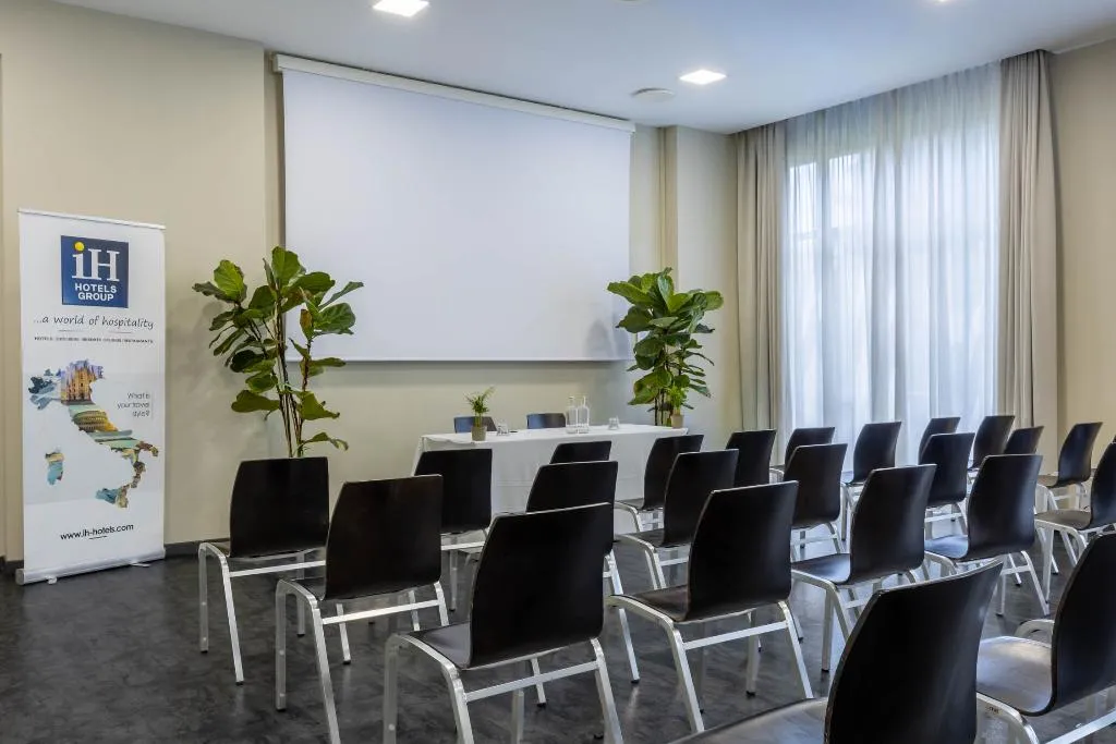 Conferences, iH Hotels Milano Lorenteggio, Milan
