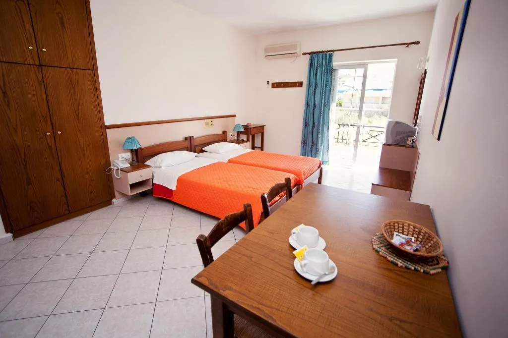 Room, Niriides Hotel, Crete
