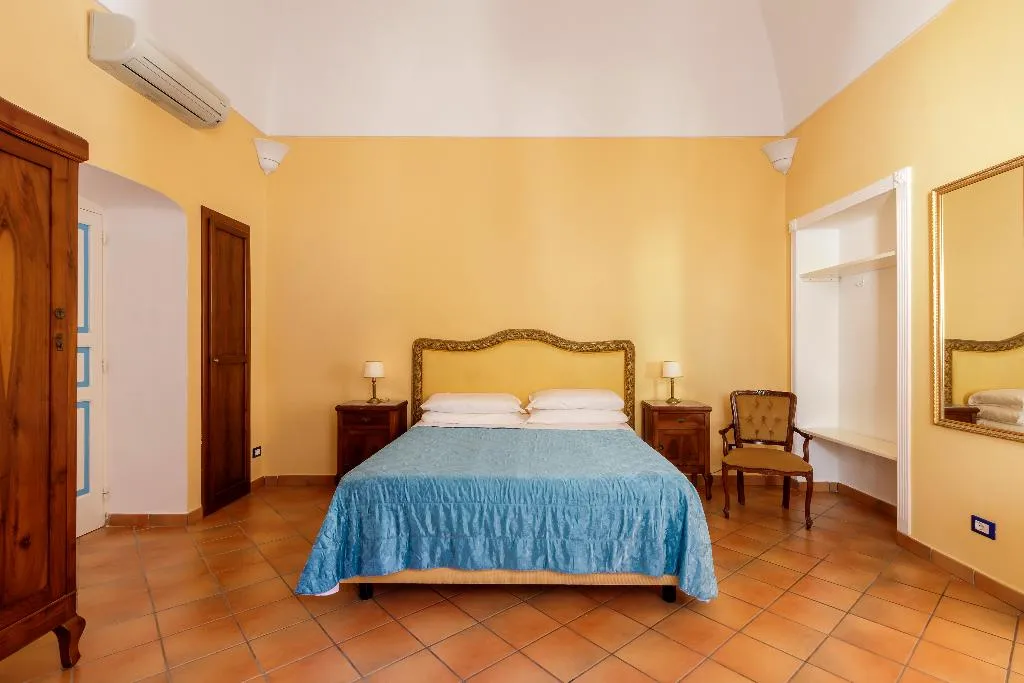 APARTMENT DELUXE Room, Villarena Relais, Naples