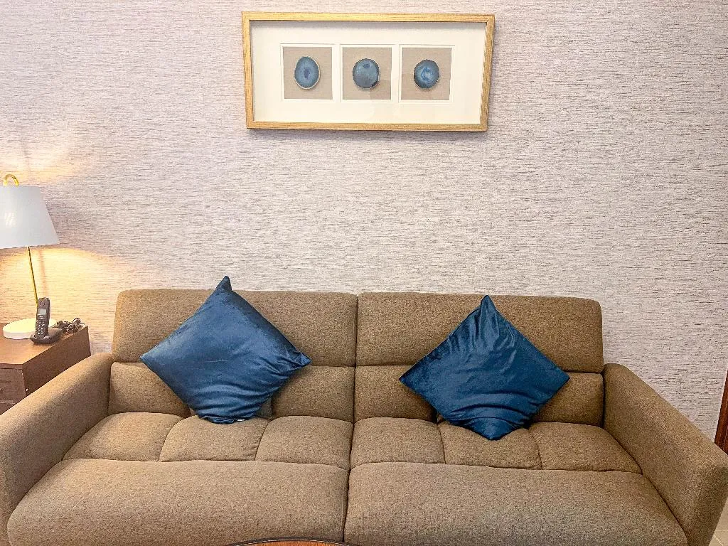STUDIO ONE BEDROOM ONE BATHROOM Room, Goldcrest Executive, Dubai