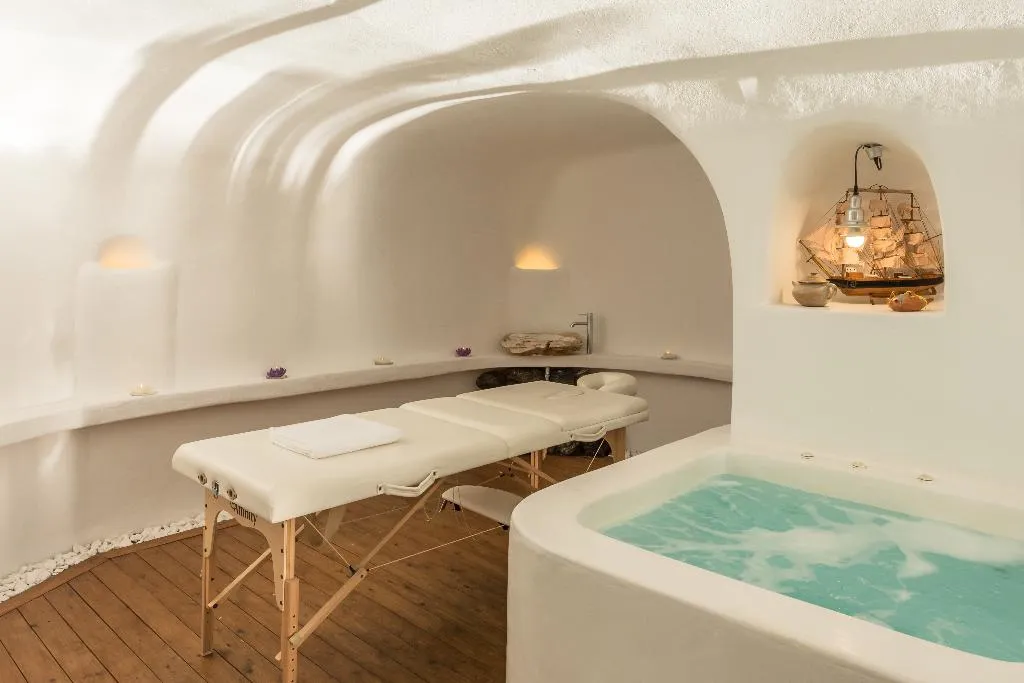 Pool, Fanari Villas, Santorini