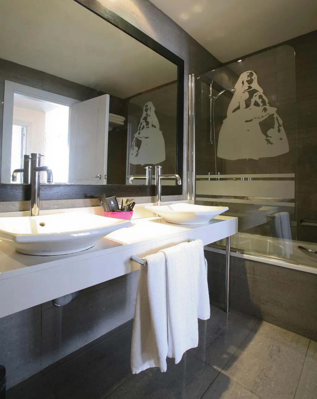 JUNIOR SUITE STANDARD Room, Hotel Meninas, Madrid