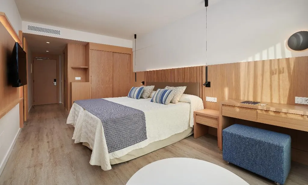 DOUBLE SINGLE USE PREMIUM Room, Hipotels Mediterraneo - adults only, Majorca
