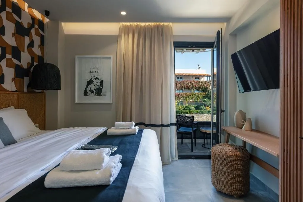 Room, Chapter 02 Gallery Suites, Crete