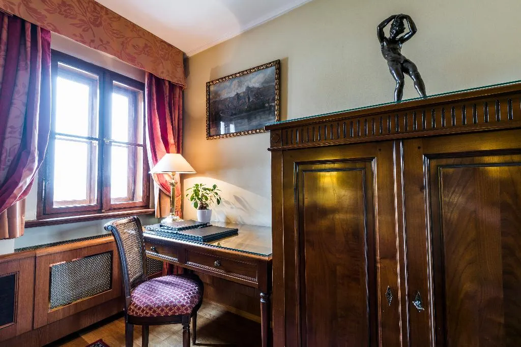 Double or Twin SUPERIOR Room, Golden Well, Prague