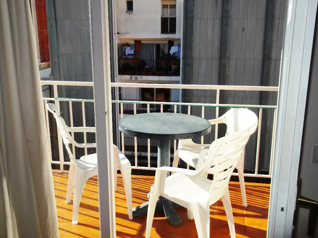 APARTMENT CAPACITY 4 ONE BEDROOM Room, Apartaments AR Costa Brava, Costa Brava