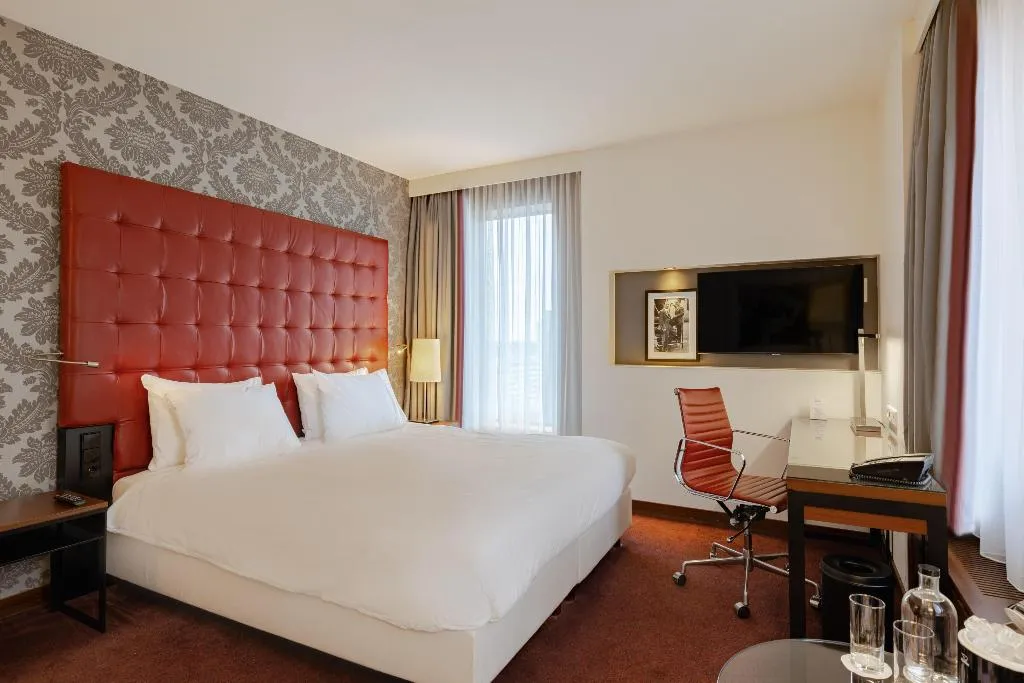 DOUBLE KING SIZE BED Room, Crowne Plaza Amsterdam-South, Amsterdam