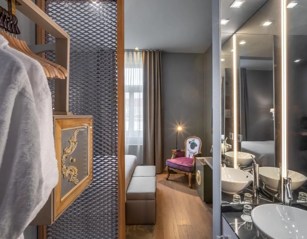 DOUBLE SUPERIOR Room, 987 Design Prague hotel, Prague