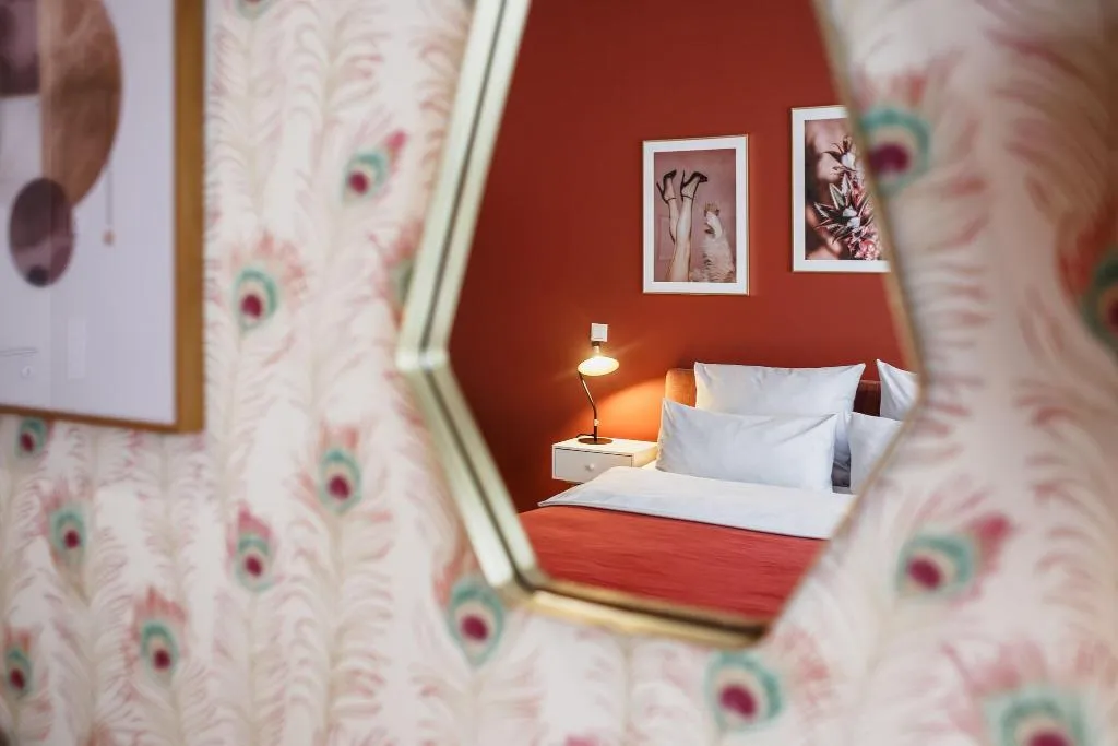 APARTMENT DELUXE QUEEN BED Room, The Circus Apartments, Berlin