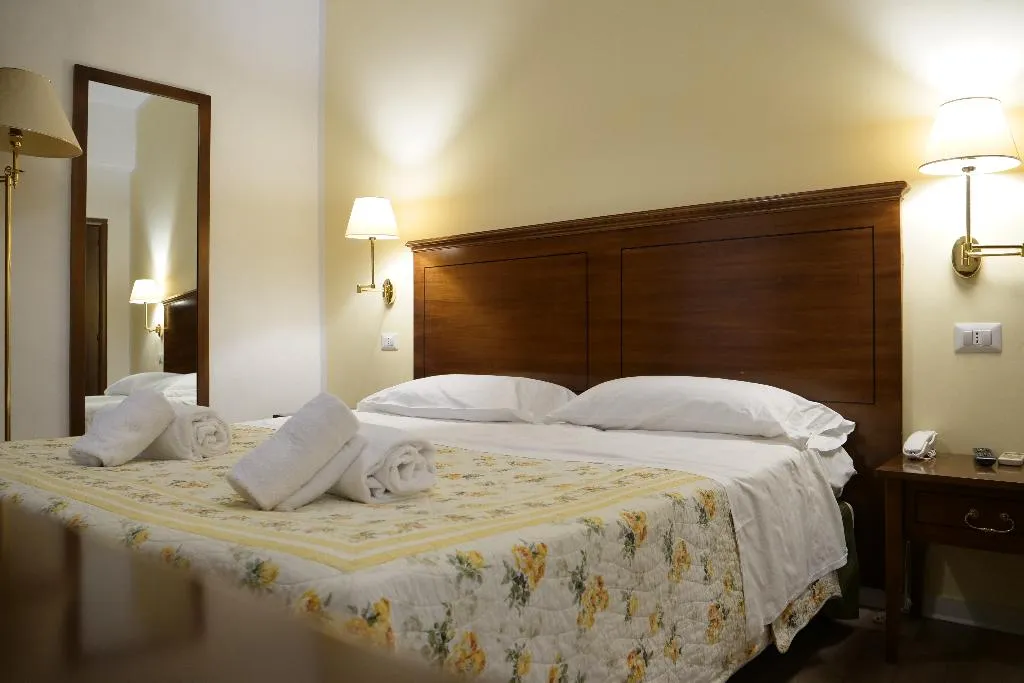 DOUBLE CLASSIC Room, Hotel Elios, Taormina