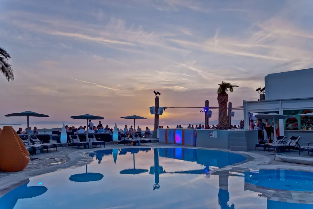 Pool, Elysium, Mykonos
