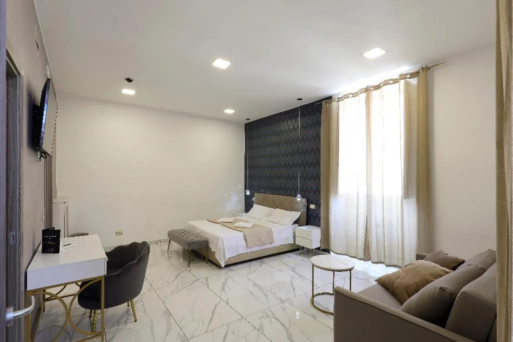 QUADRUPLE COMFORT Room, La Pace, Naples
