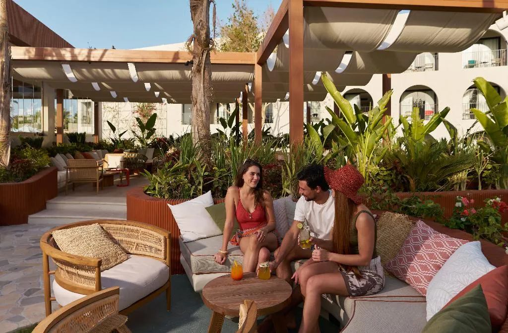 Bar, Desert Rose, Red Sea Riviera