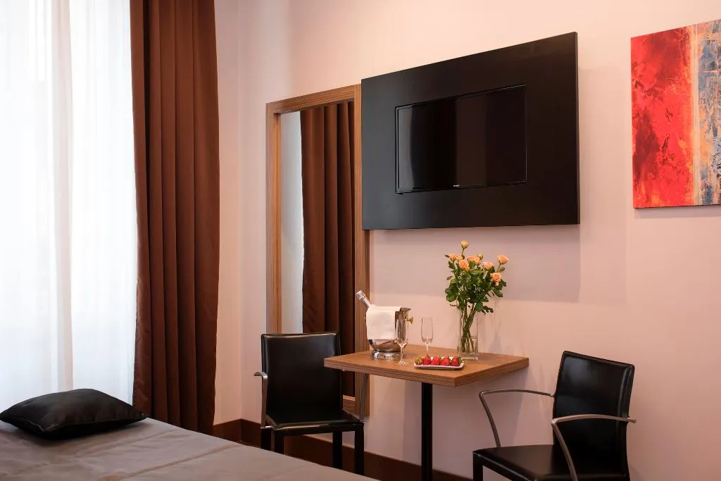 DOUBLE SUPERIOR Room, Rome Art Hotel, Rome