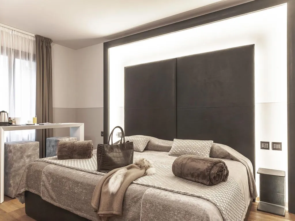 Room, Silk Art, Florence