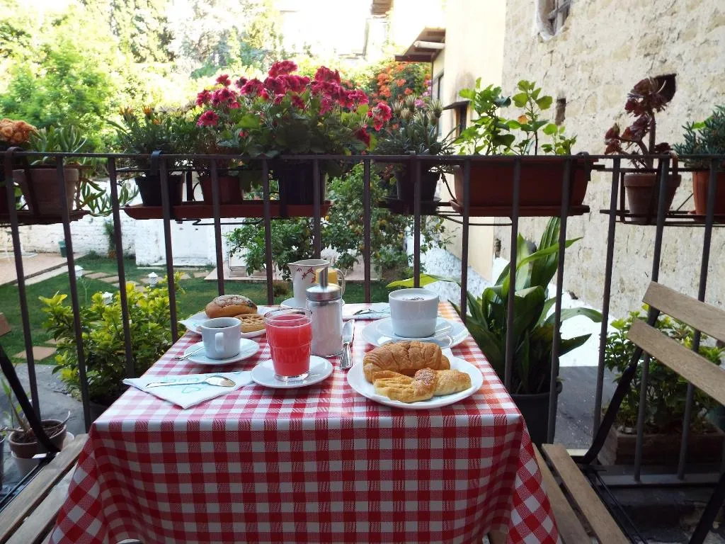 Restaurant, B&B In giro per Napoli, Naples