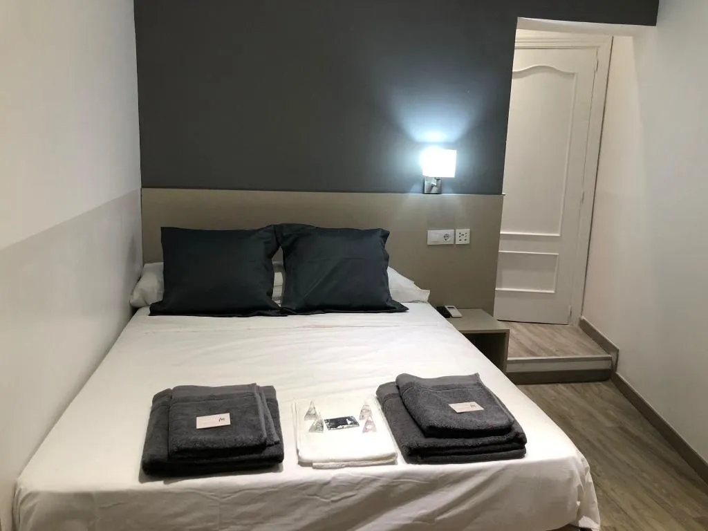 Room, Hostalin Madrid Atocha, Madrid
