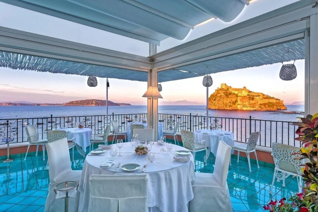 Restaurant, Miramare e Castello, Naples