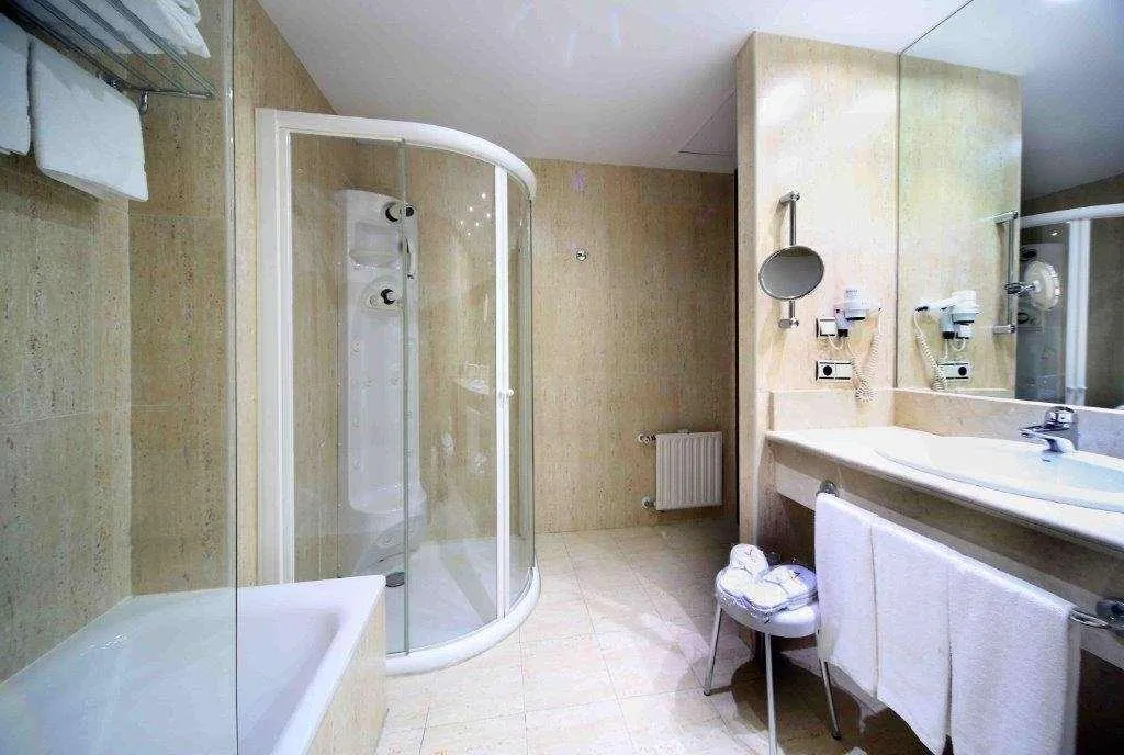 Room, Amura Alcobendas, Madrid