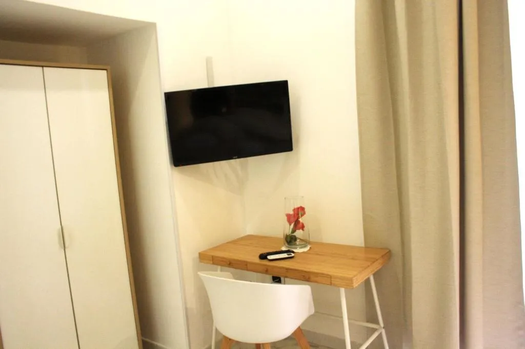 Room, La Locanda Dell Arte, Naples