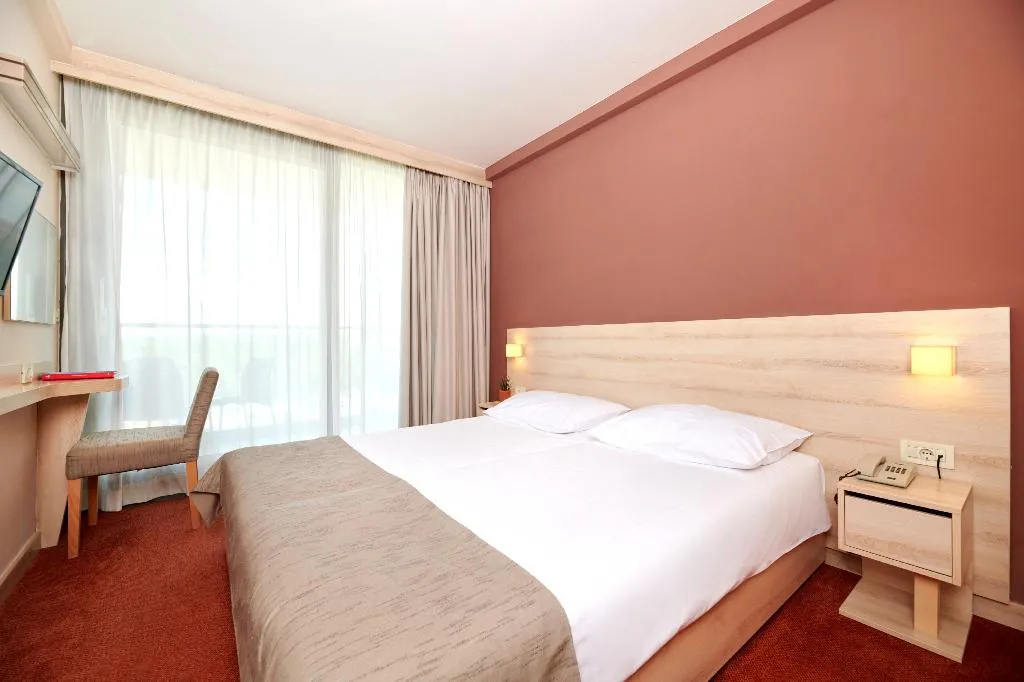 DOUBLE PARK VIEW WITH BALCONY Room, Hotel Materada Plava Laguna, Istria