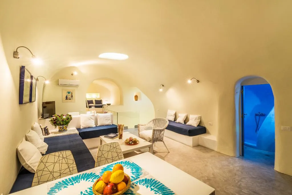 SUITE GRAND Room, Fava Eco Suites, Santorini