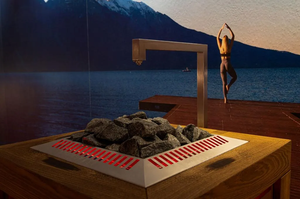 Sports and Entertainment, Lake Front Hotel Mirage, Milan