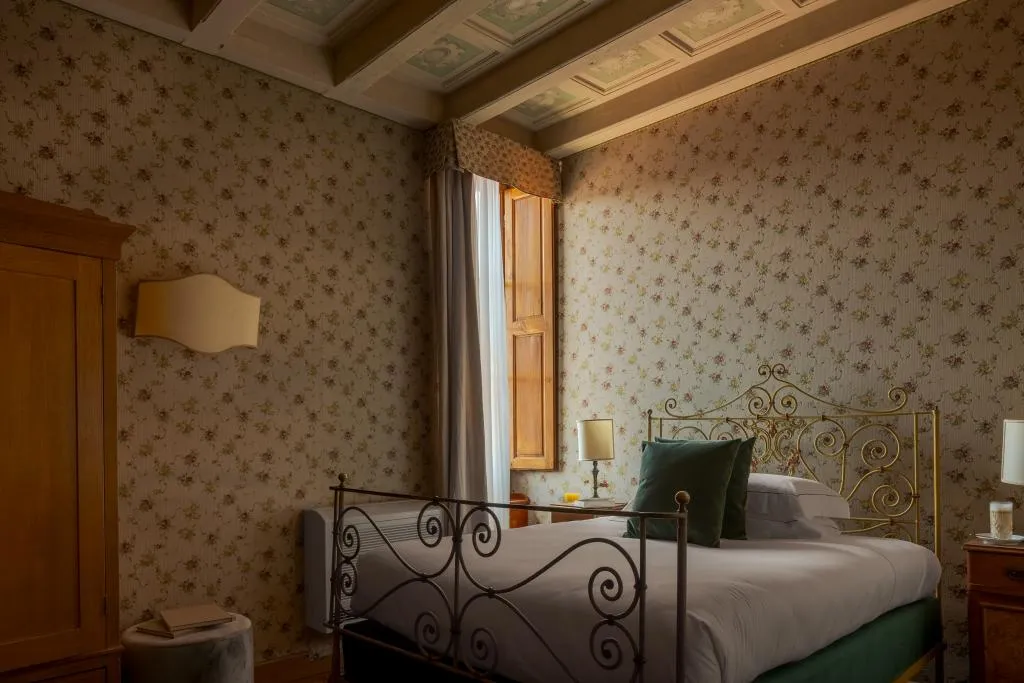 SINGLE CLASSIC Room, Loggiato Dei Serviti, Florence