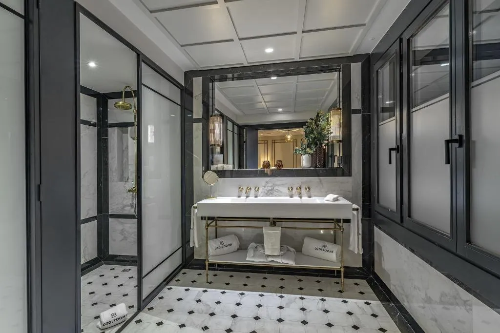 JUNIOR SUITE KING SIZE BED Room, Hotel Coolrooms Atocha, Madrid