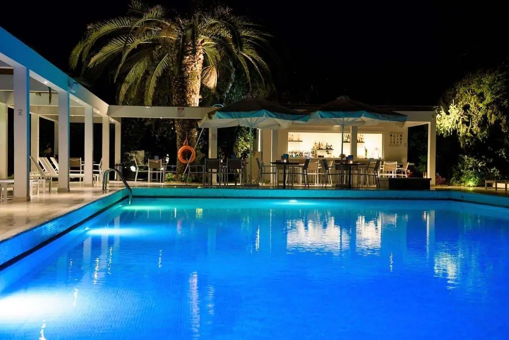 Pool, TRYP by Wyndham Corfu Dassia, Corfu