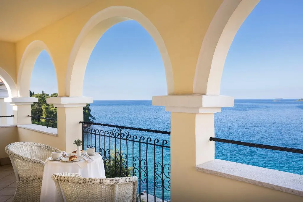 SUITE DELUXE WITH VIEWS Room, Maistra Select Island Hotel Katarina, Istria