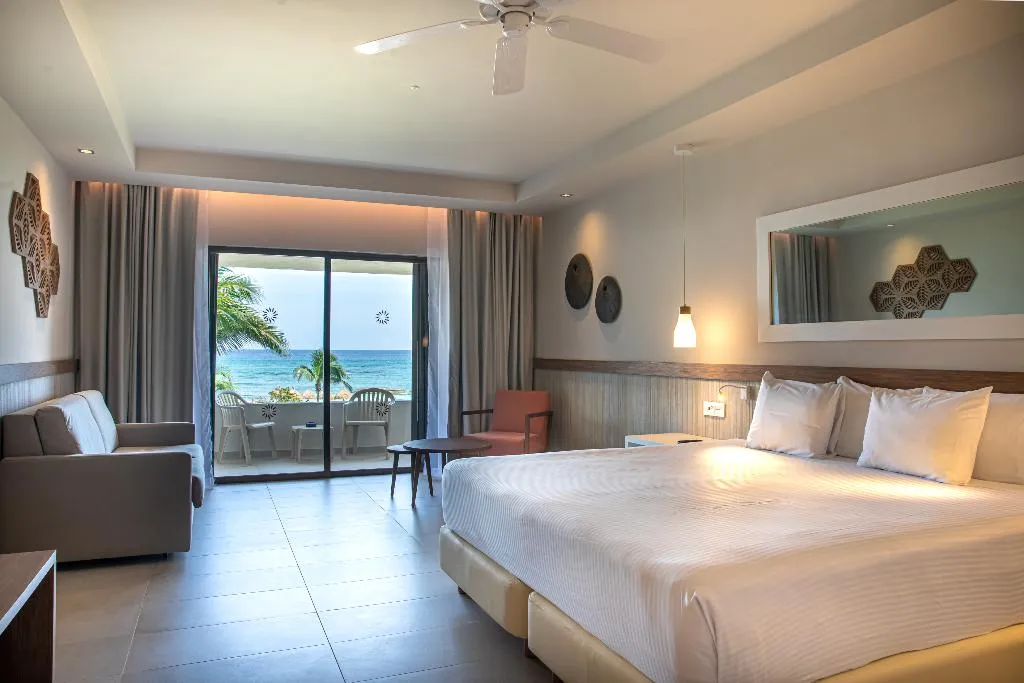 QUADRUPLE PREMIUM OCEAN FRONT Room, Bahía Príncipe Explore Tulum, Cancun Area