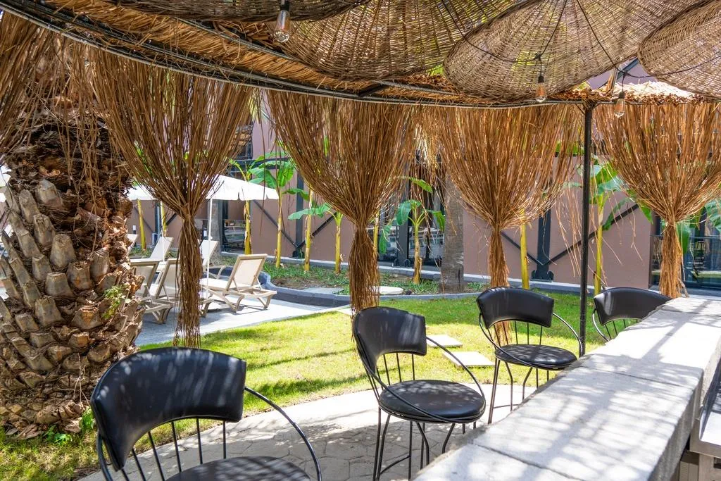 Bar, Golden Sun, Antalya