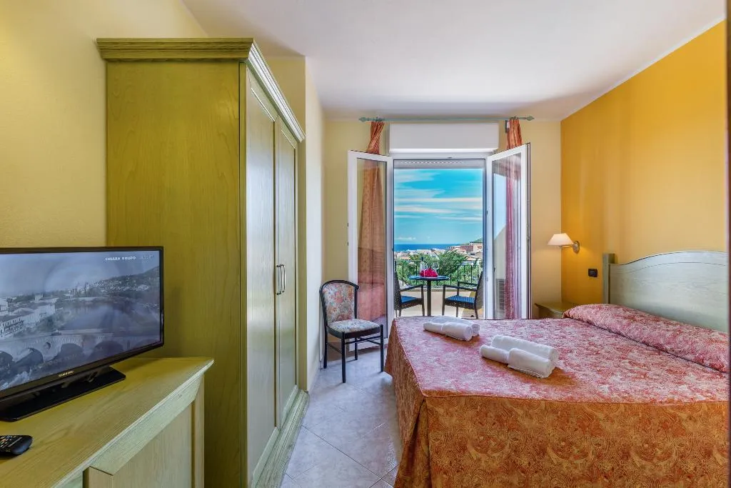 Double or Twin SEA VIEW WITH TERRACE Room, Rosa dei Venti, Cagliari