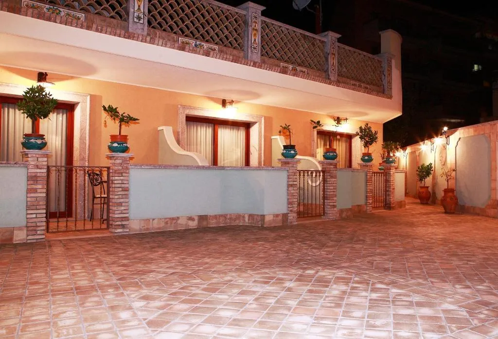 Terrace, B&B Villa Cristina, Taormina