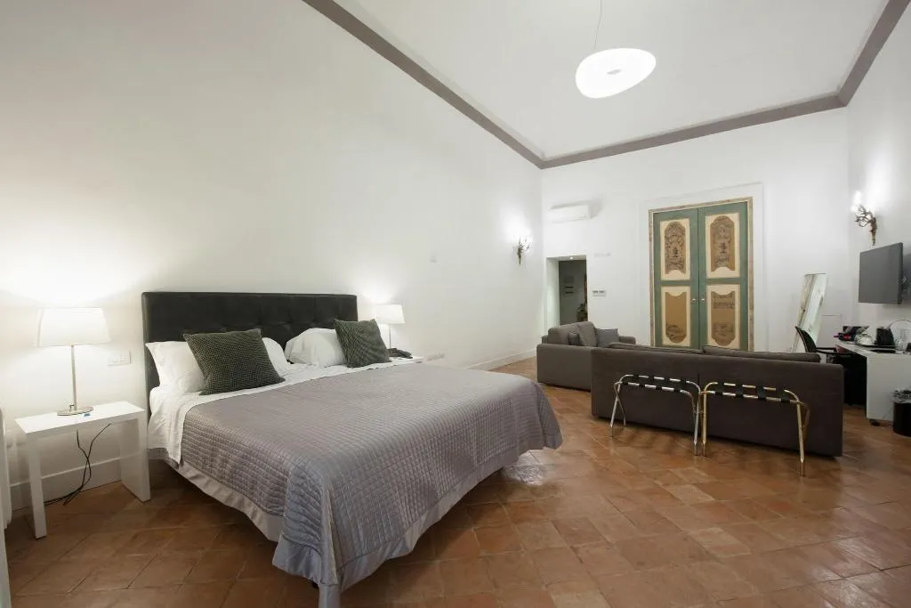 SUITE KING SIZE BED Room, Santa Chiara Boutique Hotel, Naples