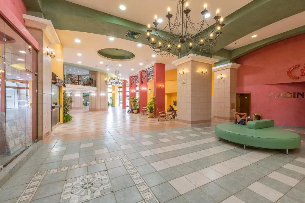 Lobby, Hrizantema, Bourgas