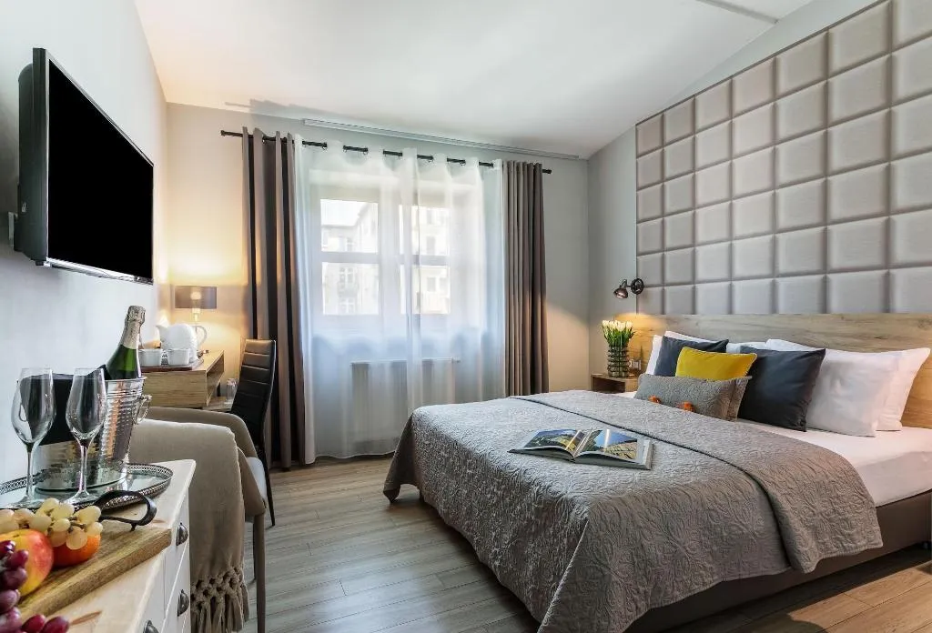 Room, Art & Garden Residence, Krakow