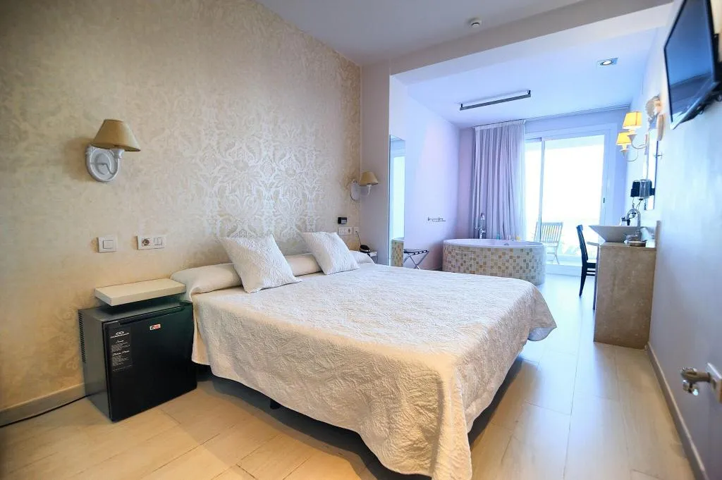 JUNIOR SUITE SEA VIEW Room, Gabbana Beach, Valencia
